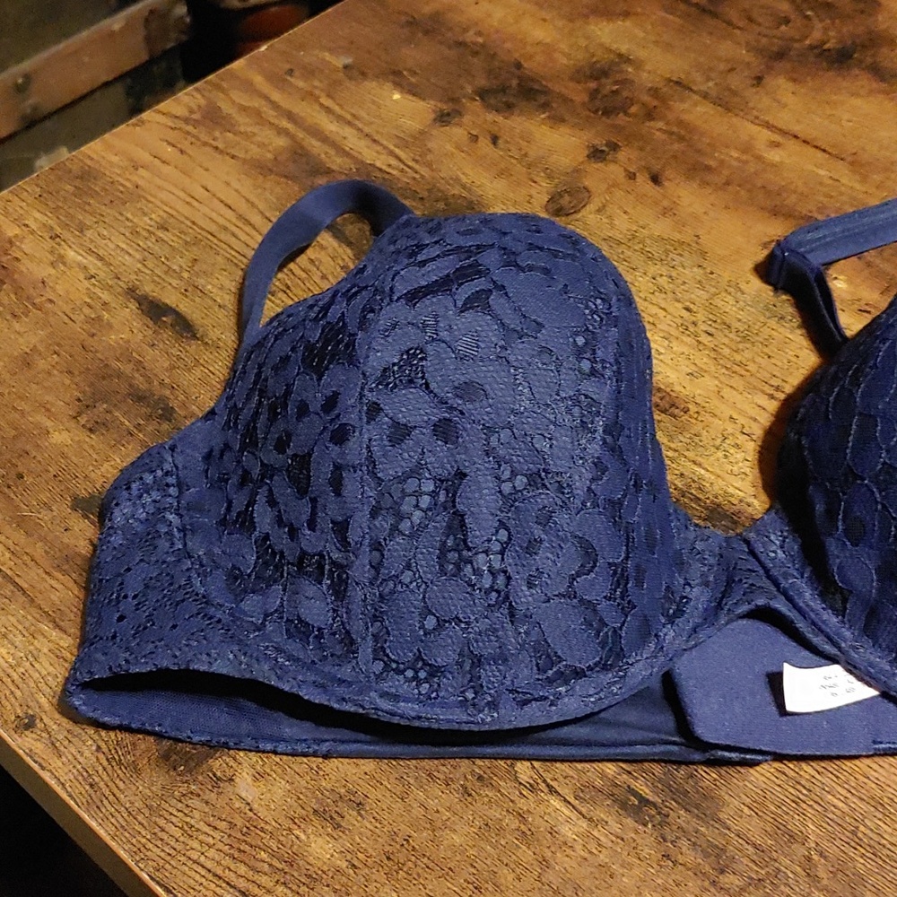 NWOT Victoria's Secret 40C navy Blue Sexy Lace Padded Underwire Bra - Picture 2 of 9
